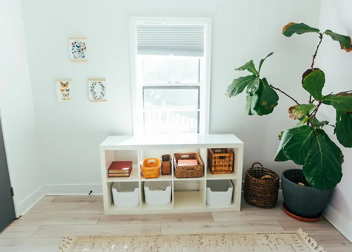 Cozy Family-Friendly Home W/ Fenced-In Backyard