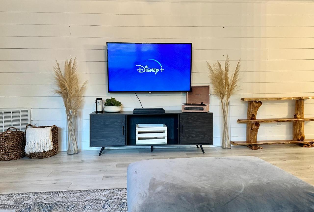 Cozy Family-friendly W/ Fenced-in Backyard