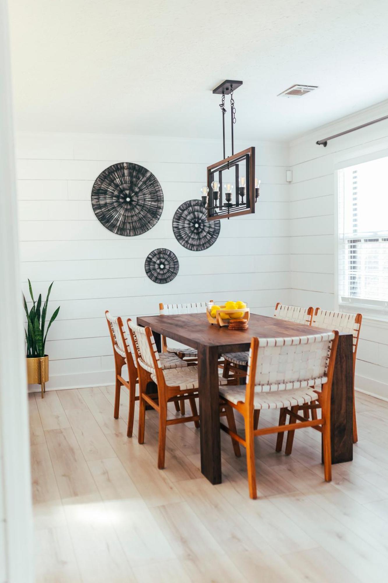 Holiday home Cozy Family-friendly W/ Fenced-in Backyard *